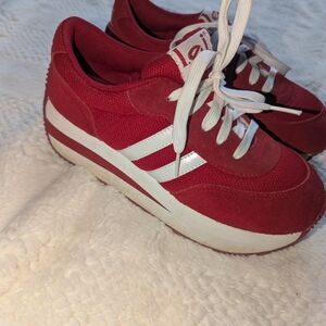 Lei Red and White Casual Sneakers